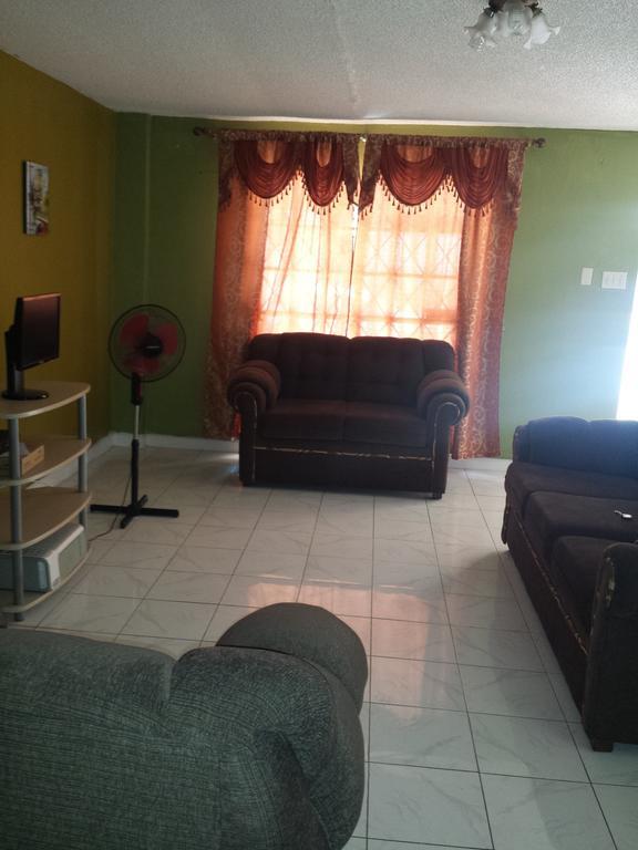 Impeccable Guest Rooms 2 Kingston Oda fotoğraf